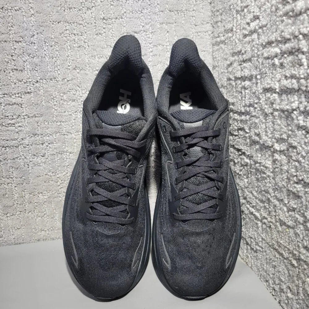 Hoka One One Clifton 10 Mens Size US 8D Triple Black Lace-Up Everyday Run Shoes